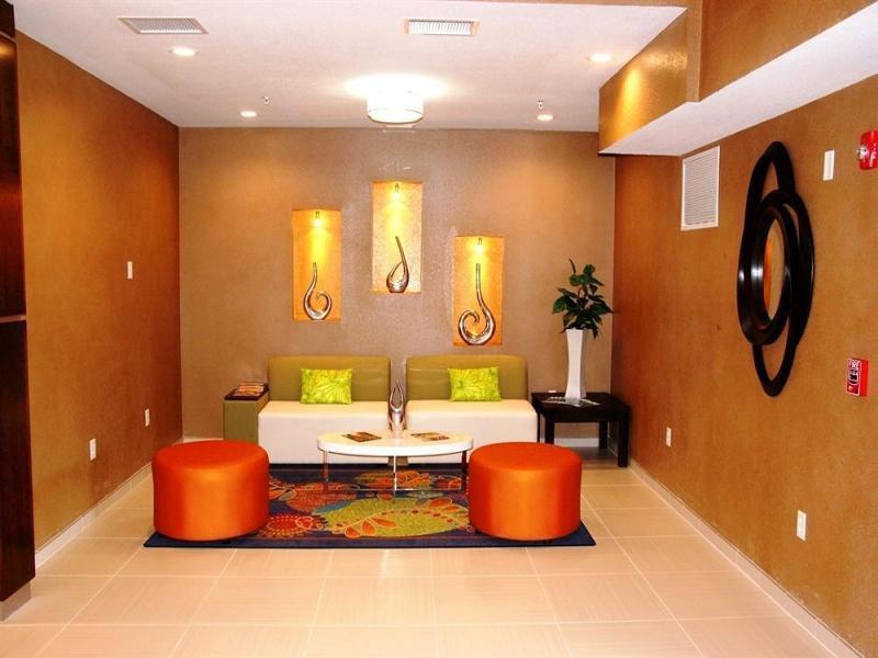 Holiday Inn Express & Suites St Louis Airport By Ihg Woodson Terrace Экстерьер фото